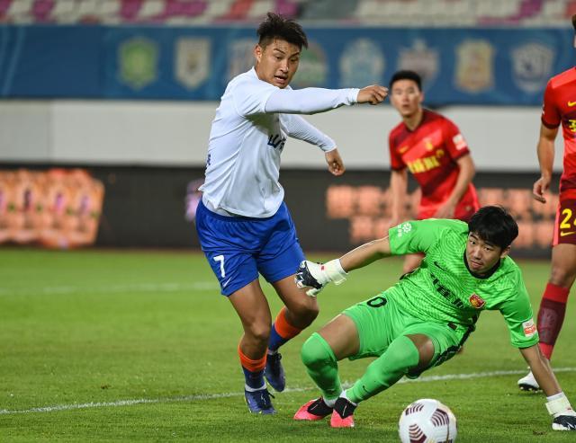 开云官方平台-【喜讯】郭田雨租借加盟葡超半年 出国前已续约泰山