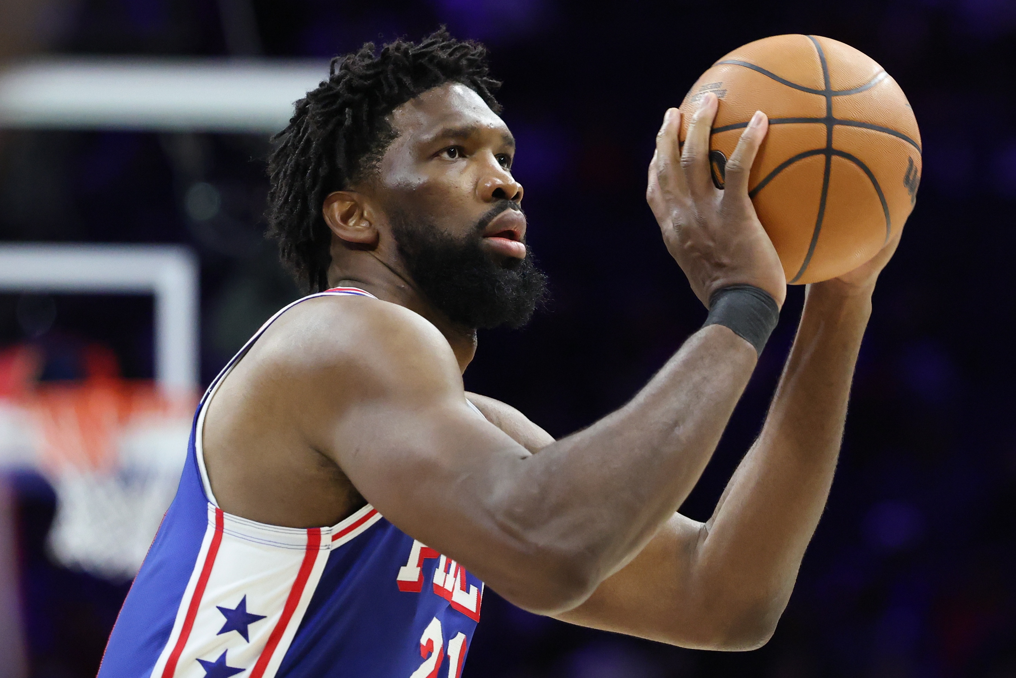 开云品牌-最后时刻送关键大帽！恩比德19中8砍下29分6板 罚球13中10