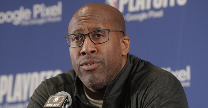 开云综合服务-25比23！罚球比对手全队还多！两大名帅公开嘲讽|亚历山大|雷霆|活塞|谢伊·吉尔杰斯-亚历山大|俄克拉荷马雷霆队_新浪体育_新浪新闻